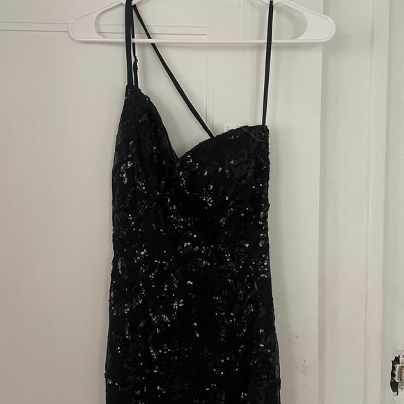 One shoulder formal sequin fitted dress - Picture 2 of 4